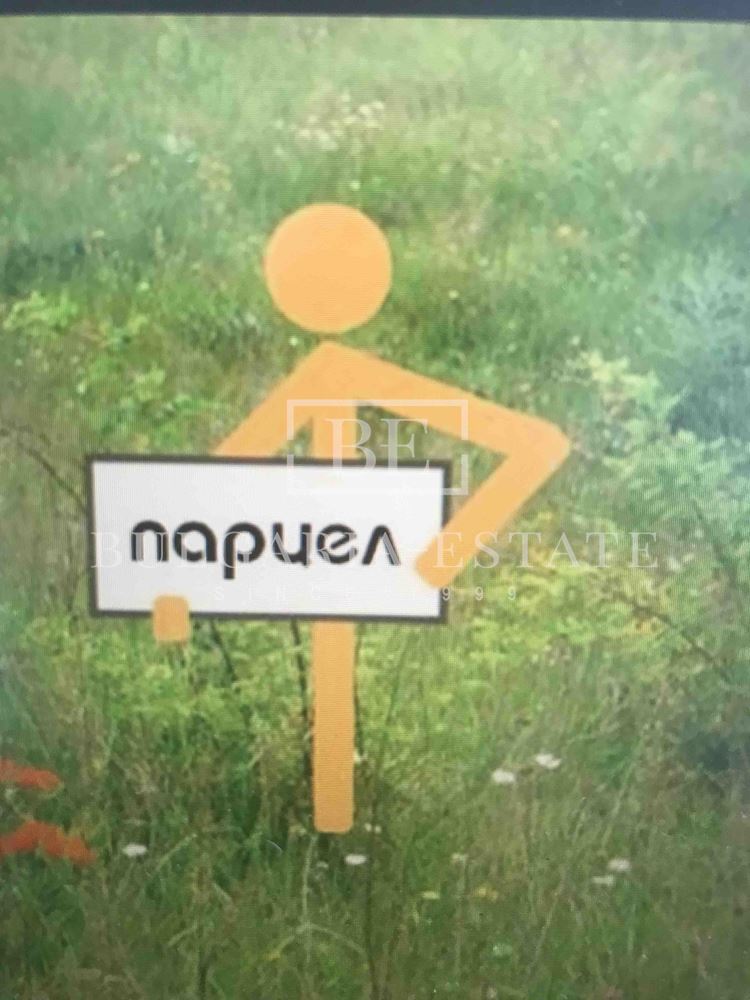 Подземно паркомясто под наем в комплекс ВИВА 3, кв. Левски – широк и удобен достъп, Левски 1 – снимка 1