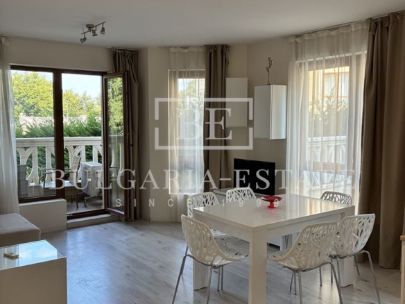 Просторен тристаен апартамент с две тераси в комплекс South Bay Residence, Варна - 0