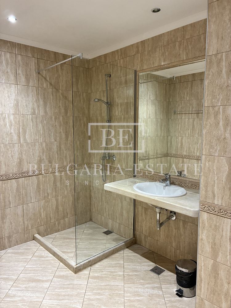 Просторен тристаен апартамент с две тераси в комплекс South Bay Residence, Варна - 0
