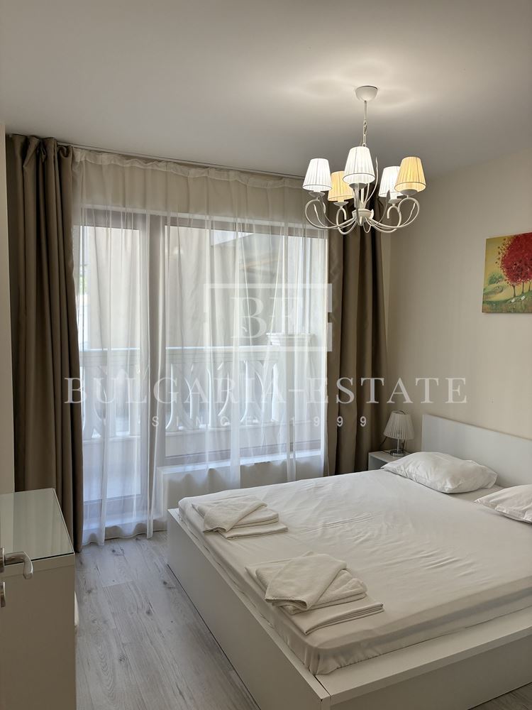Просторен тристаен апартамент с две тераси в комплекс South Bay Residence, Варна - 0