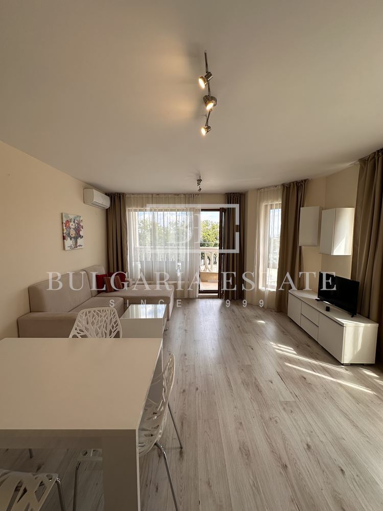 Двустаен апартамент във Varna South Bay – плажът е на 100 метра, Аспарухово – снимка 1
