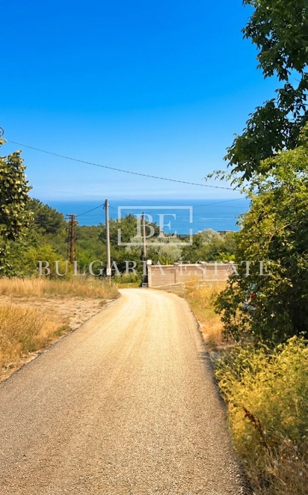 Продава парцел в регулация с морска панорама в м-т Добрева Чешма 4, Варна - 0