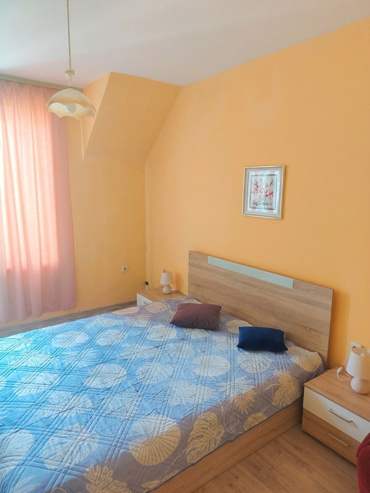 Обзаведен 2-стаен апартамент под наем във Варна, Окръжна болница - 440 € на месец - 0