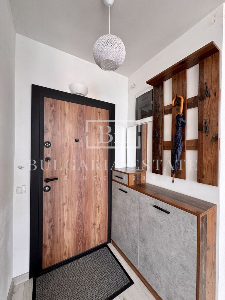 Градска къща с морска панорама за продажба в Св. Никола, Варна | 210 м² | 4 спални | Паркомясто | Акт 16 - 0